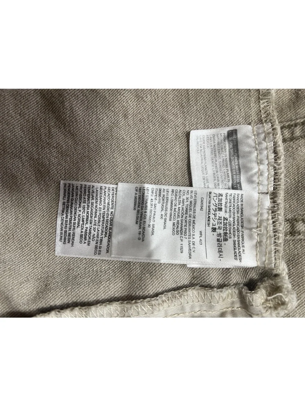 Levi’s 72334 Men's Size M Tan Beige Denim Trucker Jacket Stretch 21x26